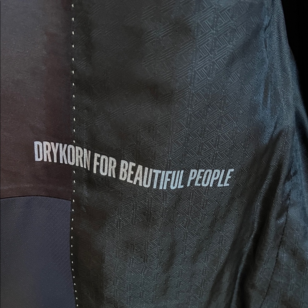Classic Black Men's Suit - Picture 5 of 11